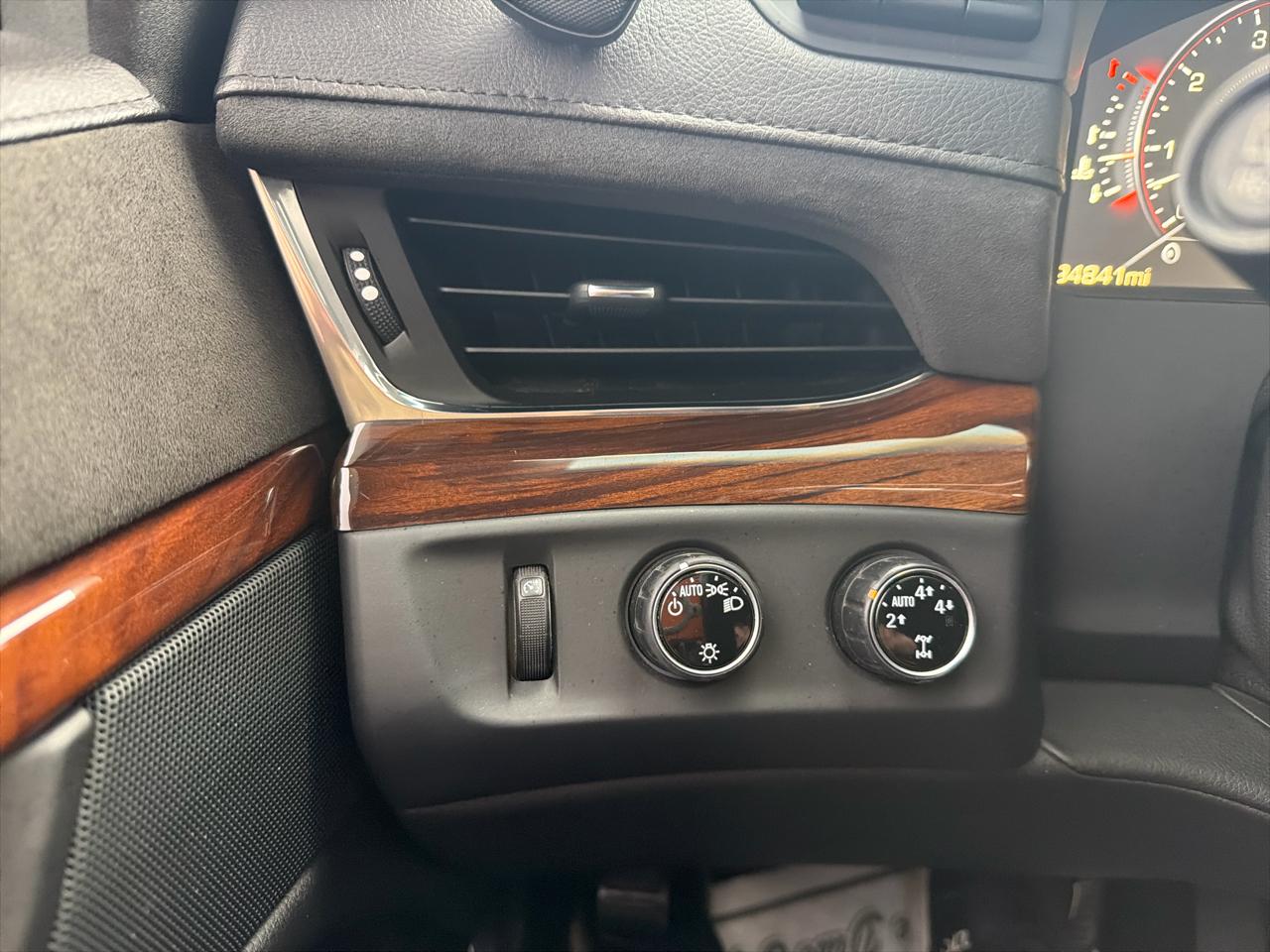 Cadillac Escalade 4WD 4dr Luxury 2015