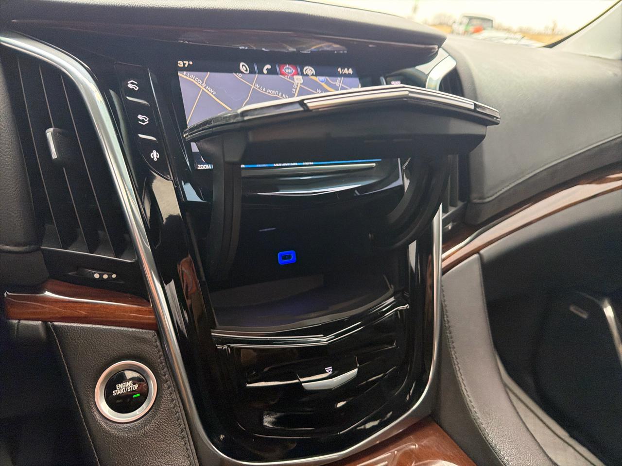Cadillac Escalade 4WD 4dr Luxury 2015