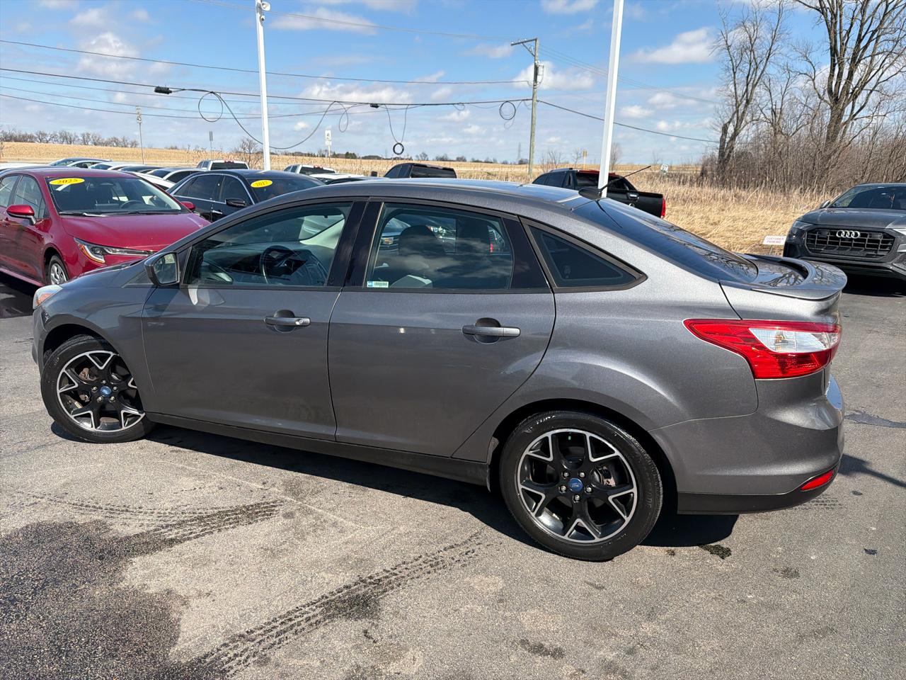 Ford Focus 4dr Sdn SE 2012