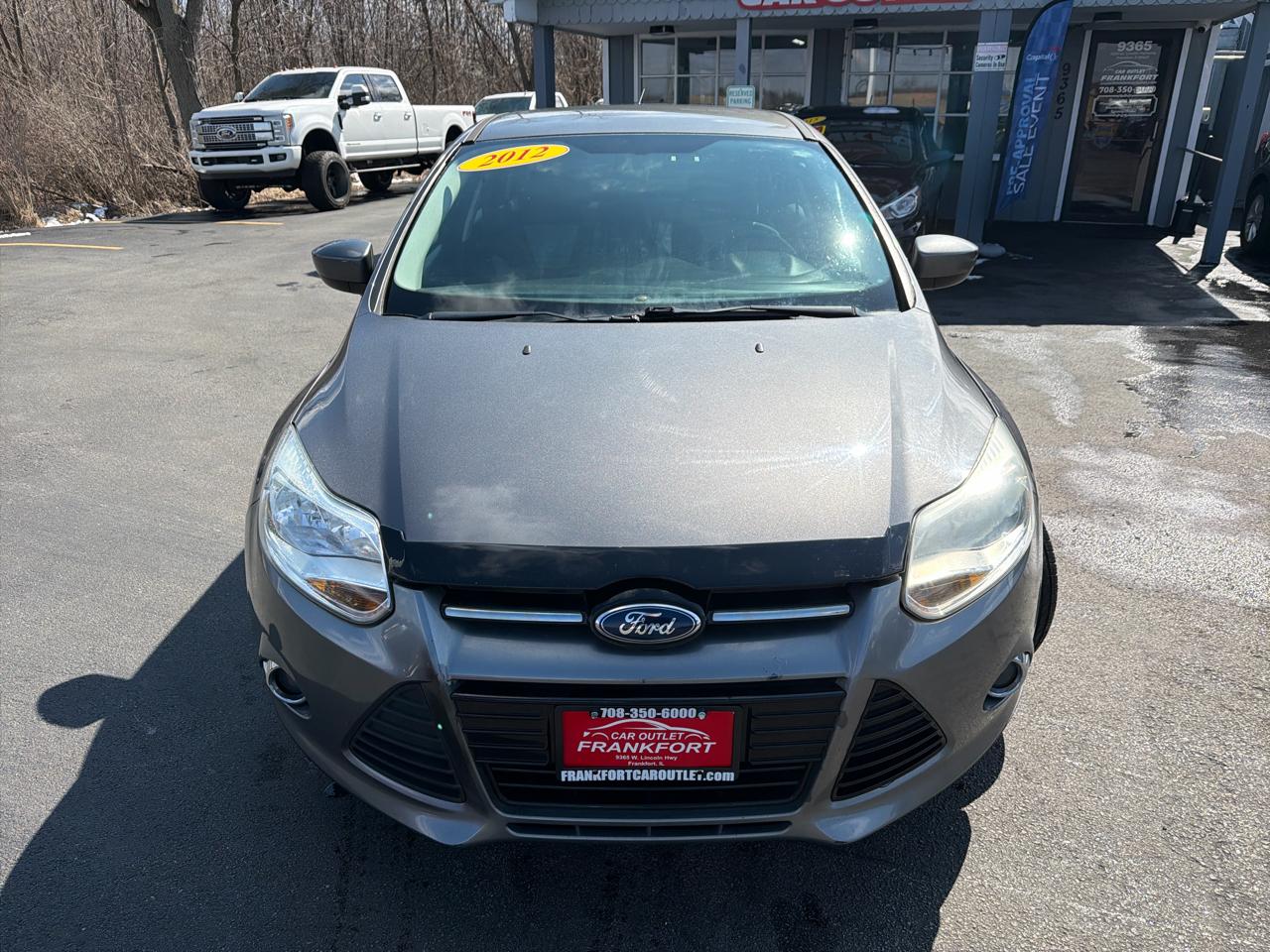 Ford Focus 4dr Sdn SE 2012