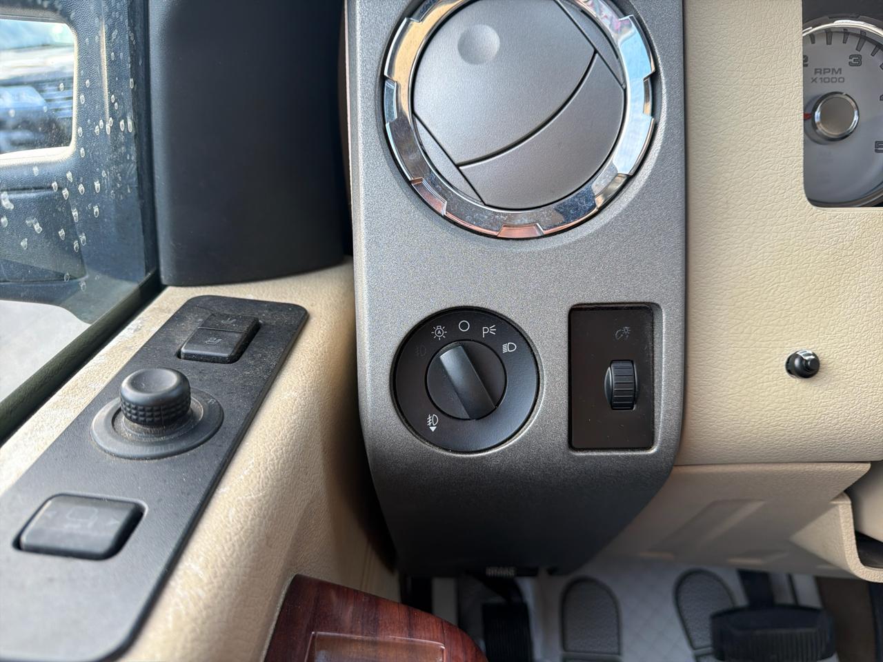 Ford Super Duty F-250 SRW 4WD Crew Cab 156" King Ranch 2009