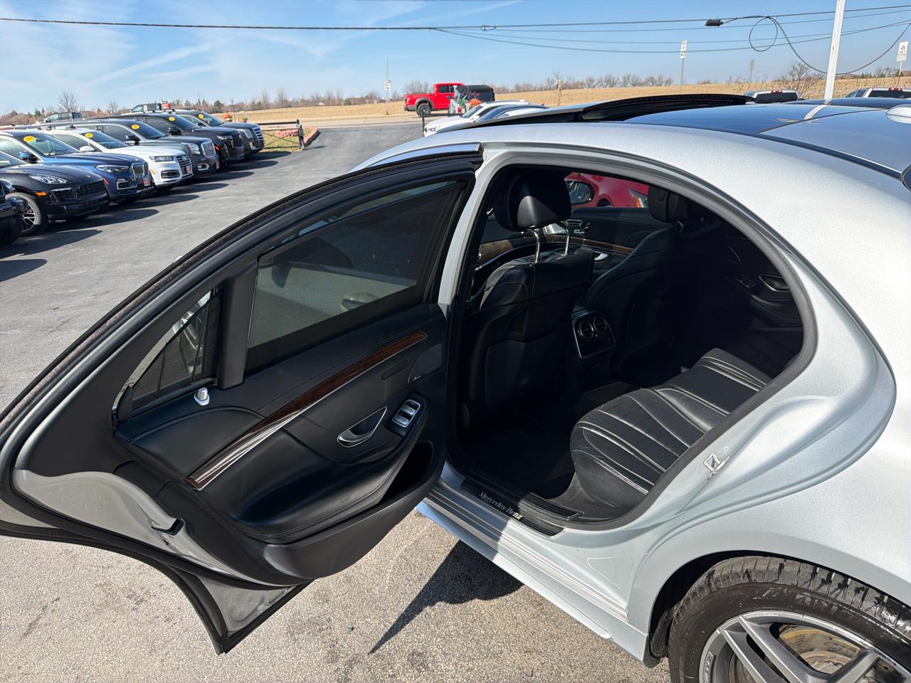 Mercedes-Benz S-Class 4dr Sdn S 550 4MATIC 2015