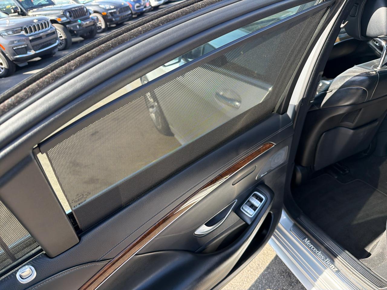 Mercedes-Benz S-Class 4dr Sdn S 550 4MATIC 2015