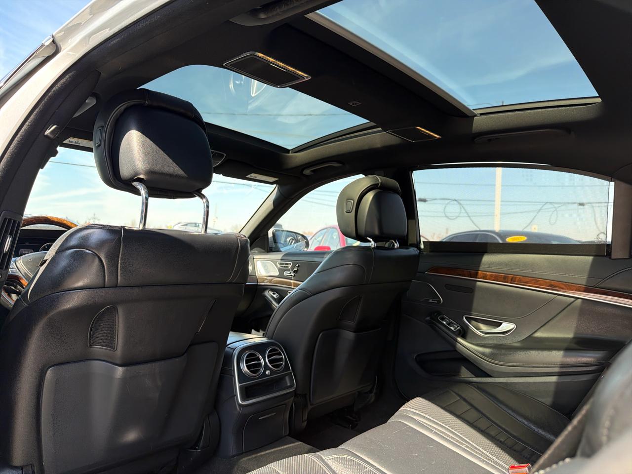 Mercedes-Benz S-Class 4dr Sdn S 550 4MATIC 2015