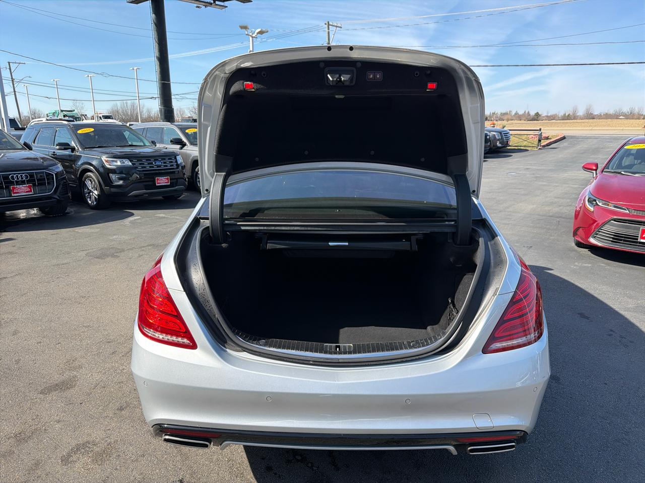 Mercedes-Benz S-Class 4dr Sdn S 550 4MATIC 2015