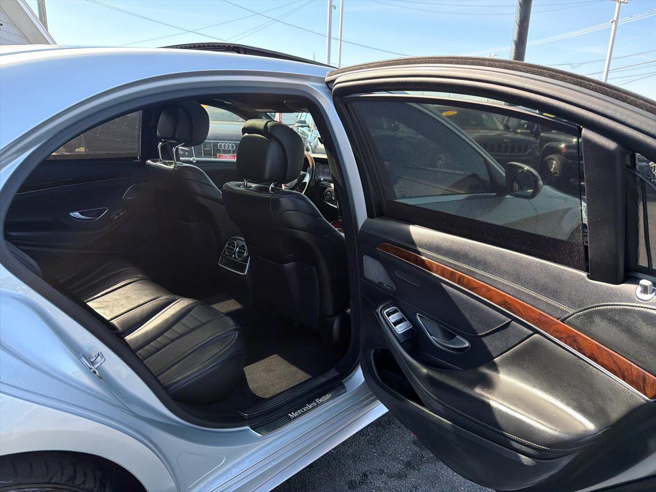 Mercedes-Benz S-Class 4dr Sdn S 550 4MATIC 2015