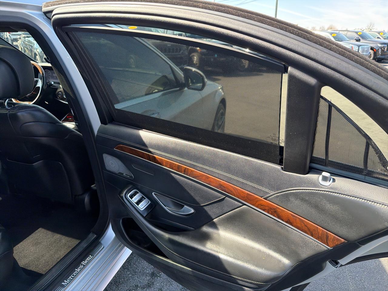 Mercedes-Benz S-Class 4dr Sdn S 550 4MATIC 2015