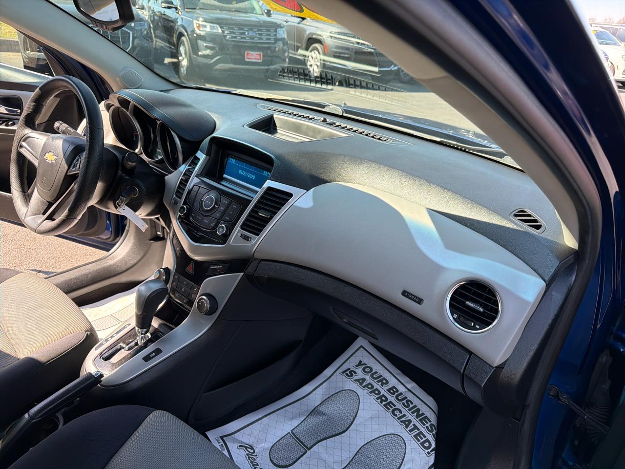 Chevrolet Cruze 4dr Sdn LS 2012