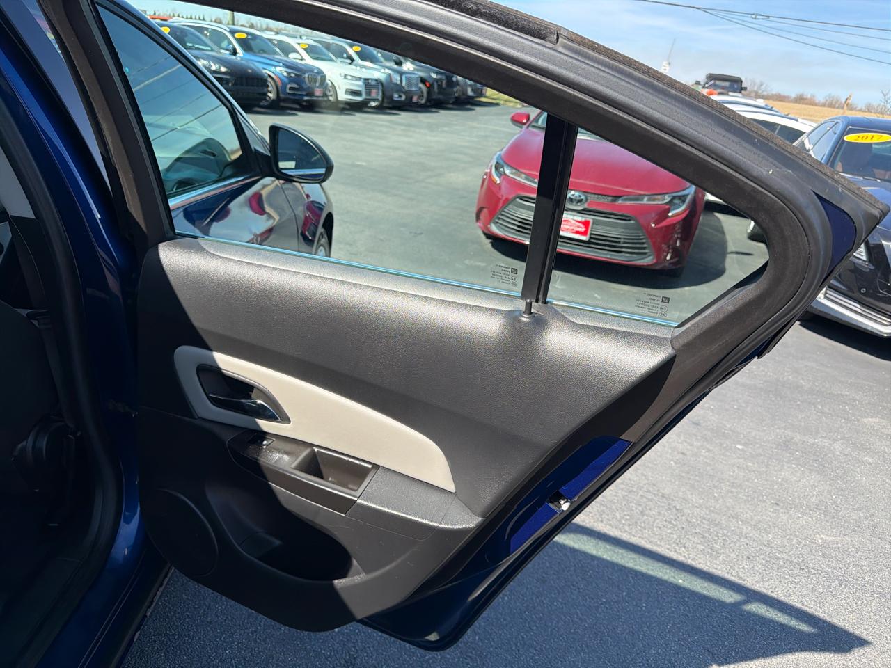 Chevrolet Cruze 4dr Sdn LS 2012