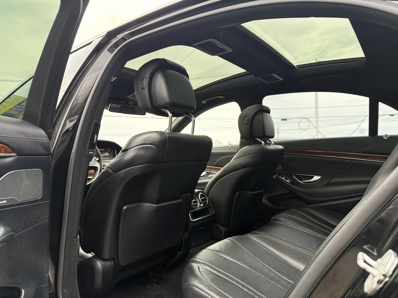 Mercedes-Benz S-Class 4dr Sdn S 550 4MATIC 2015