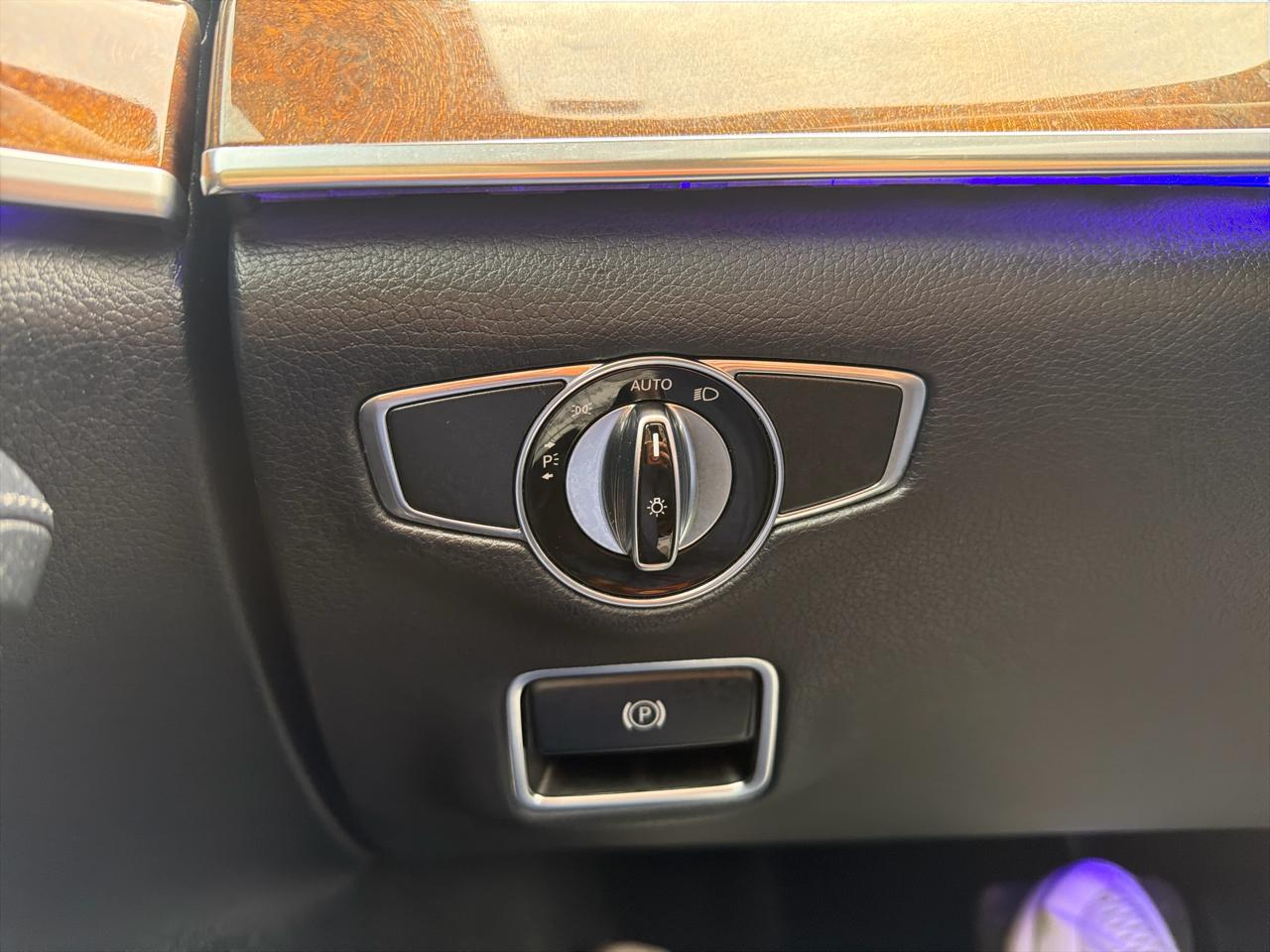 Mercedes-Benz S-Class 4dr Sdn S 550 4MATIC 2015