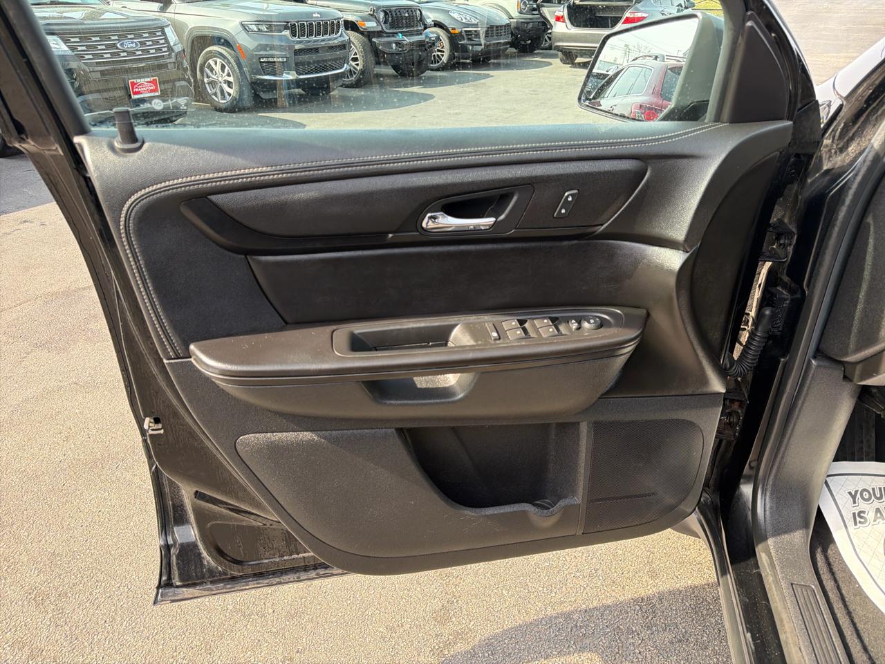 Chevrolet Traverse AWD 4dr LT w/1LT 2017