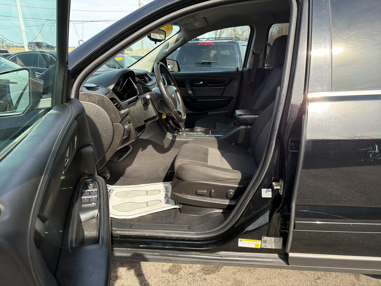 Chevrolet Traverse AWD 4dr LT w/1LT 2017