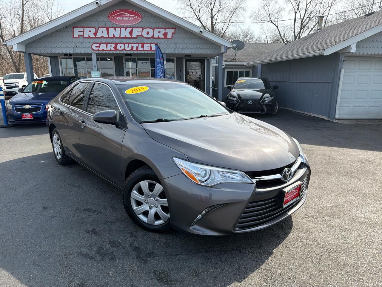 Toyota Camry 4dr Sdn I4 Auto XLE (Natl) 2015