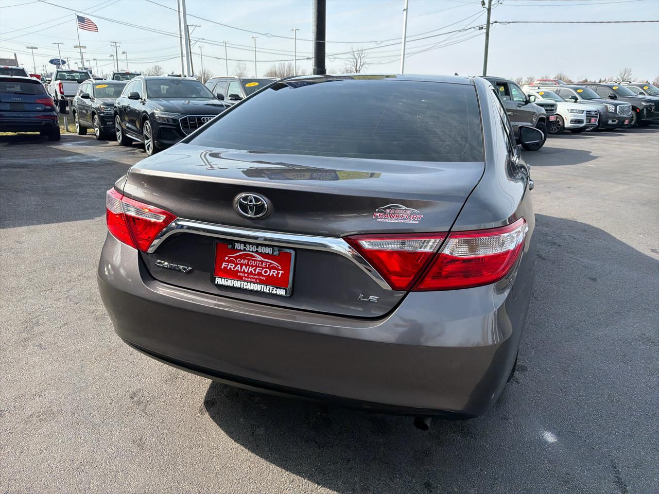 Toyota Camry 4dr Sdn I4 Auto XLE (Natl) 2015