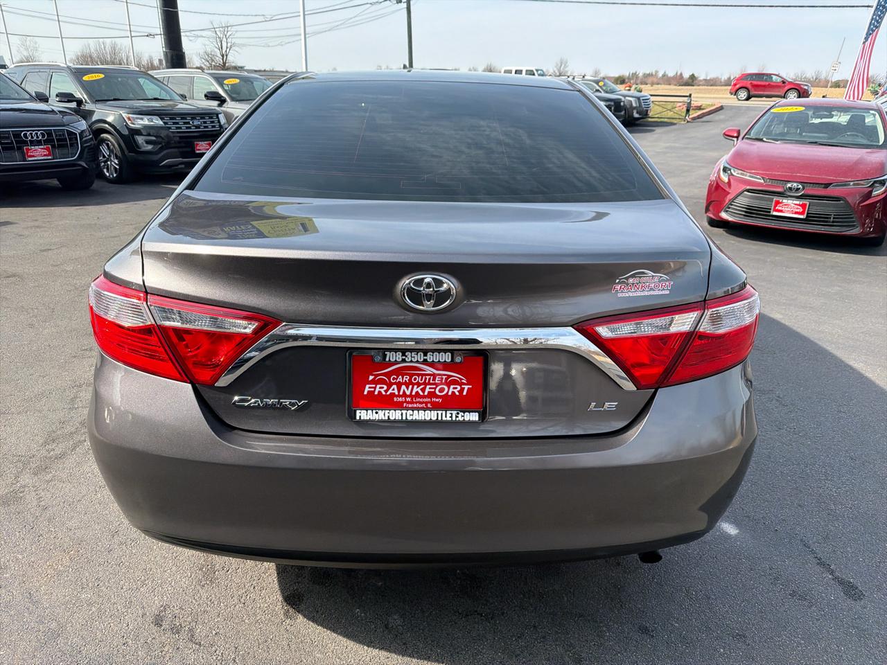 Toyota Camry 4dr Sdn I4 Auto XLE (Natl) 2015