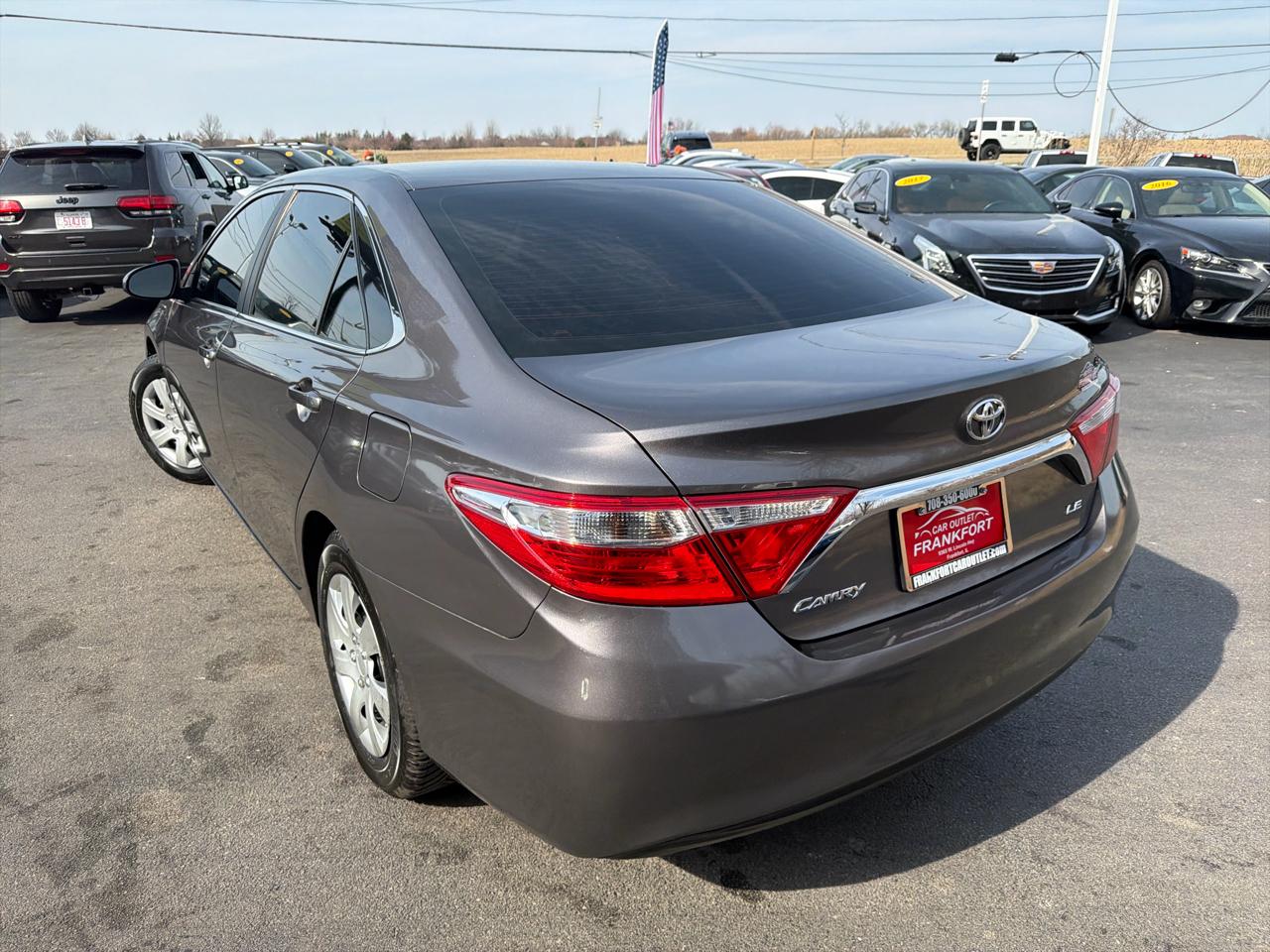 Toyota Camry 4dr Sdn I4 Auto XLE (Natl) 2015