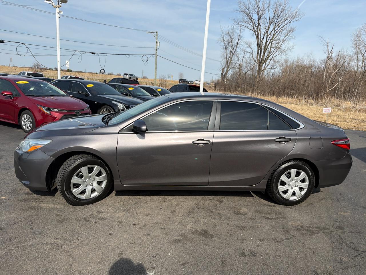 Toyota Camry 4dr Sdn I4 Auto XLE (Natl) 2015