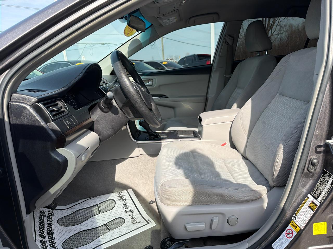 Toyota Camry 4dr Sdn I4 Auto XLE (Natl) 2015