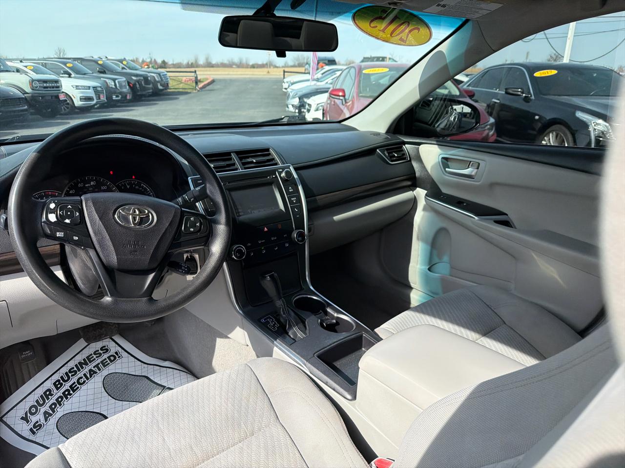 Toyota Camry 4dr Sdn I4 Auto XLE (Natl) 2015