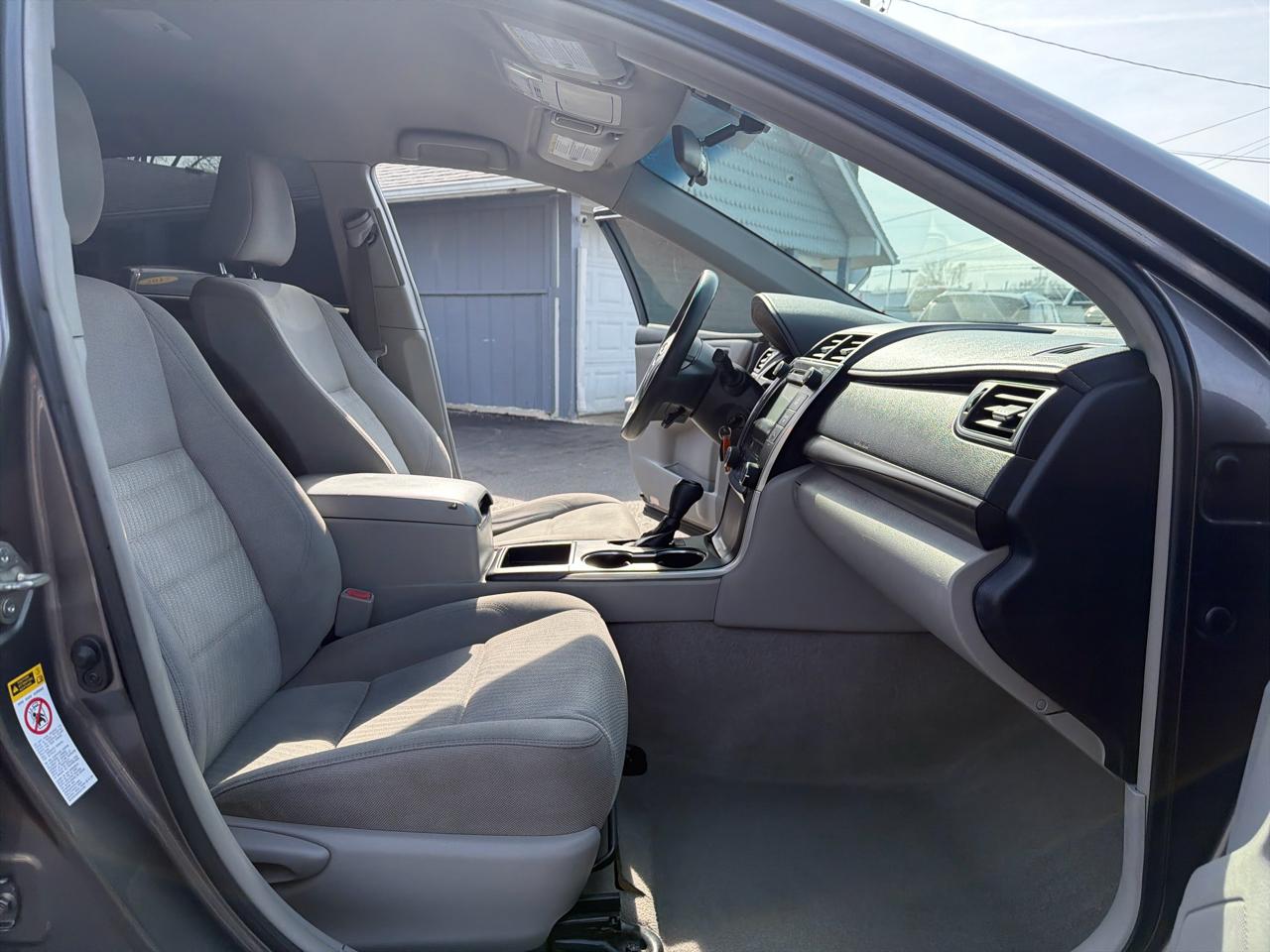 Toyota Camry 4dr Sdn I4 Auto XLE (Natl) 2015