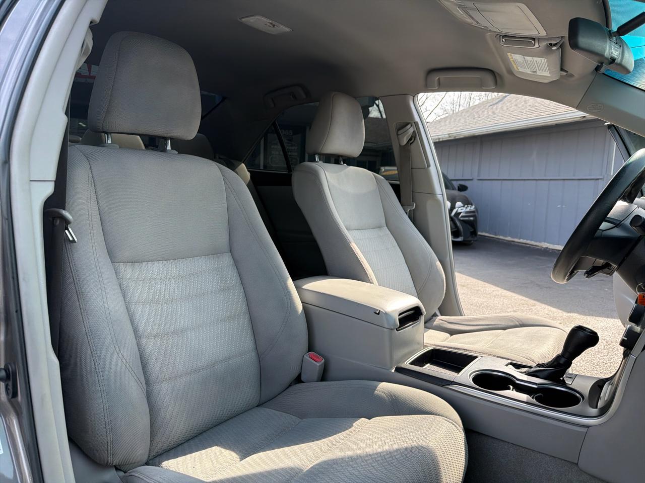 Toyota Camry 4dr Sdn I4 Auto XLE (Natl) 2015