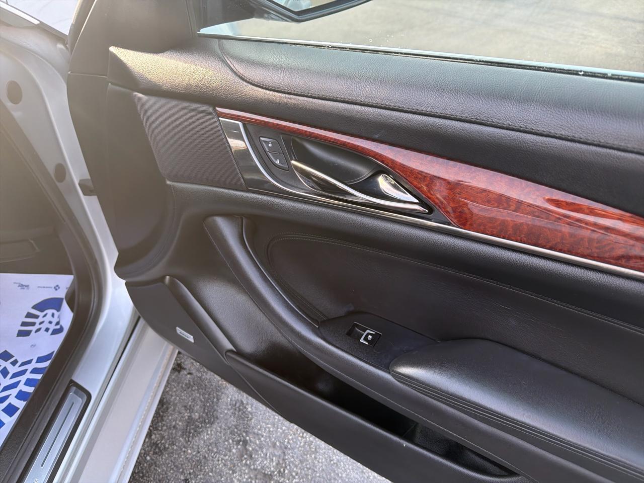 Cadillac CTS Sedan 4dr Sdn 2.0L Turbo Luxury AWD 2014