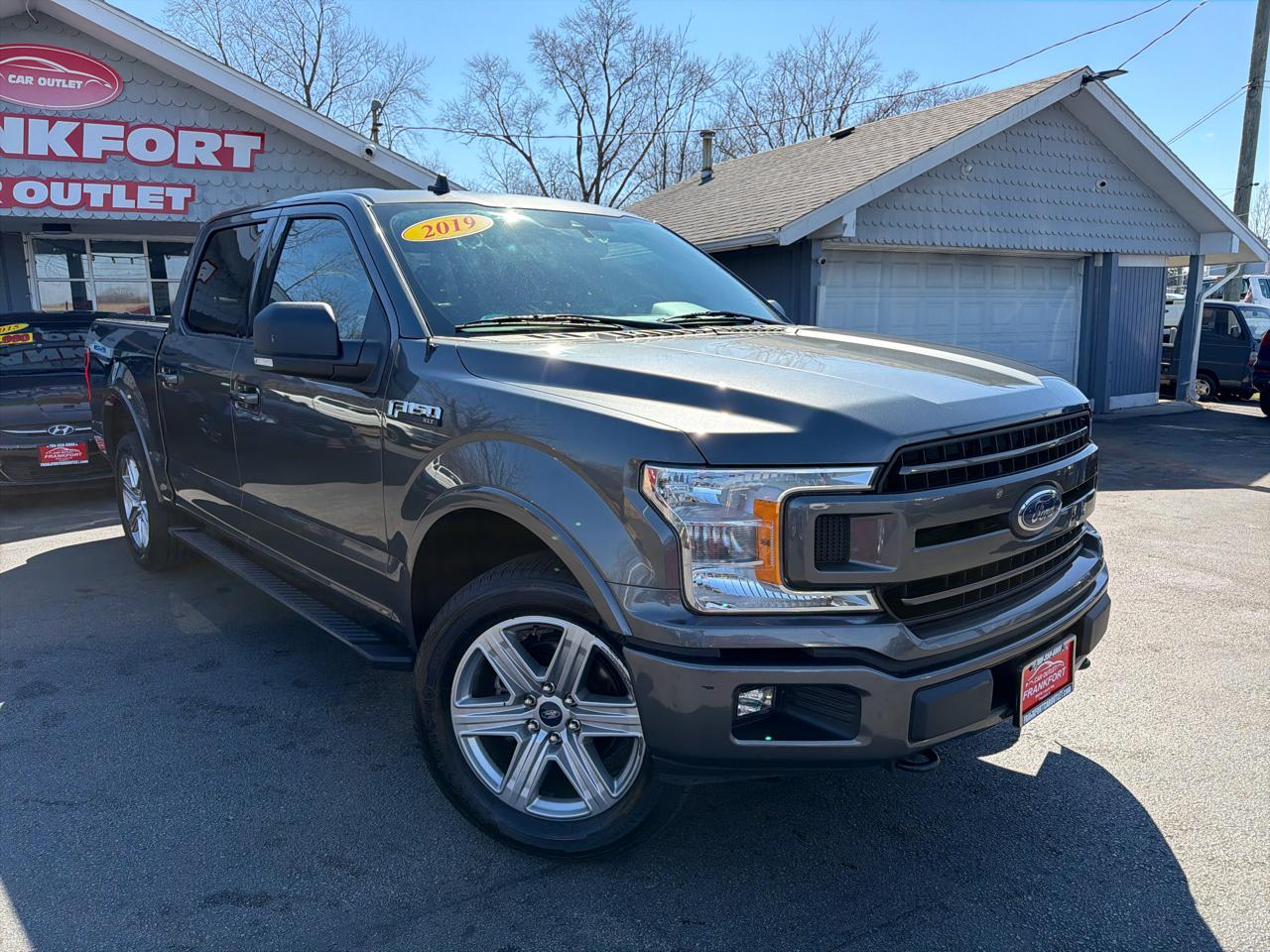 Ford F-150 4WD SuperCab 145" XLT 2019