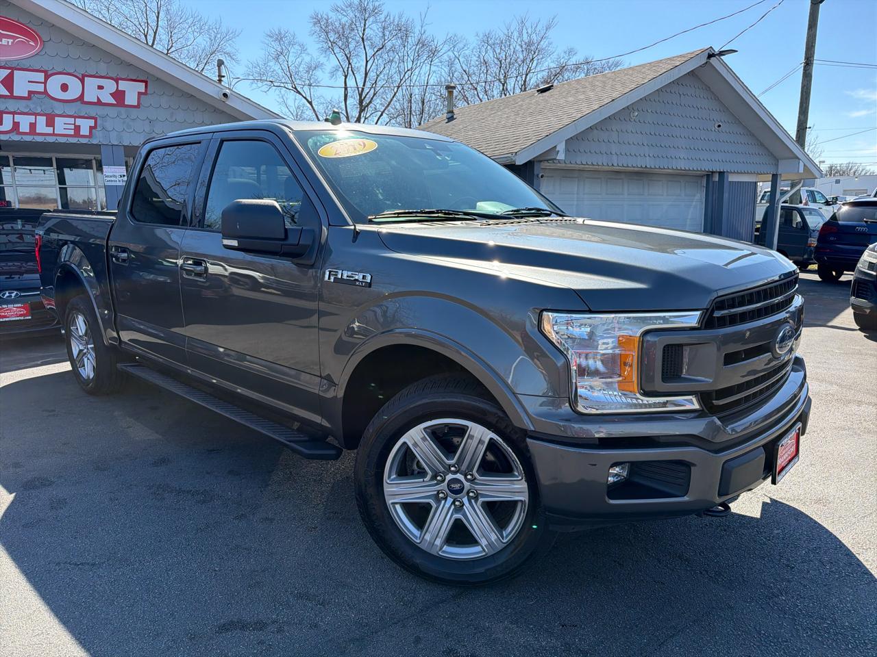 Ford F-150 4WD SuperCab 145" XLT 2019
