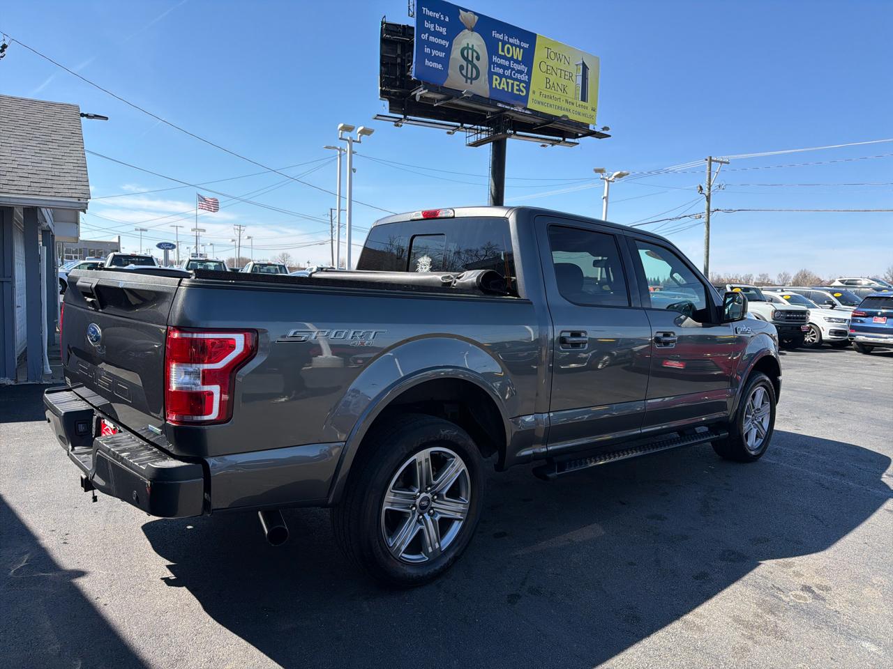 Ford F-150 4WD SuperCab 145" XLT 2019