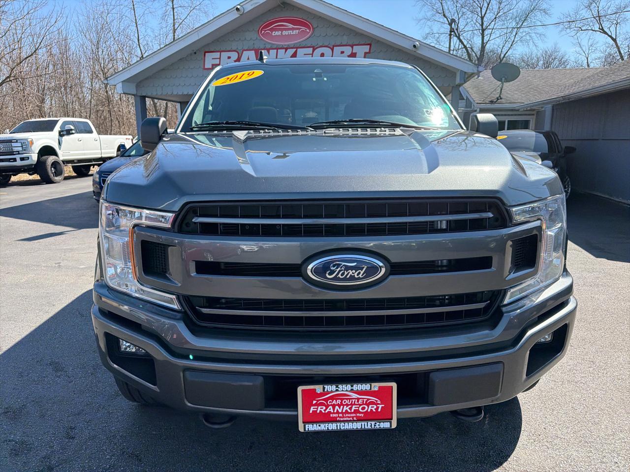 Ford F-150 4WD SuperCab 145" XLT 2019