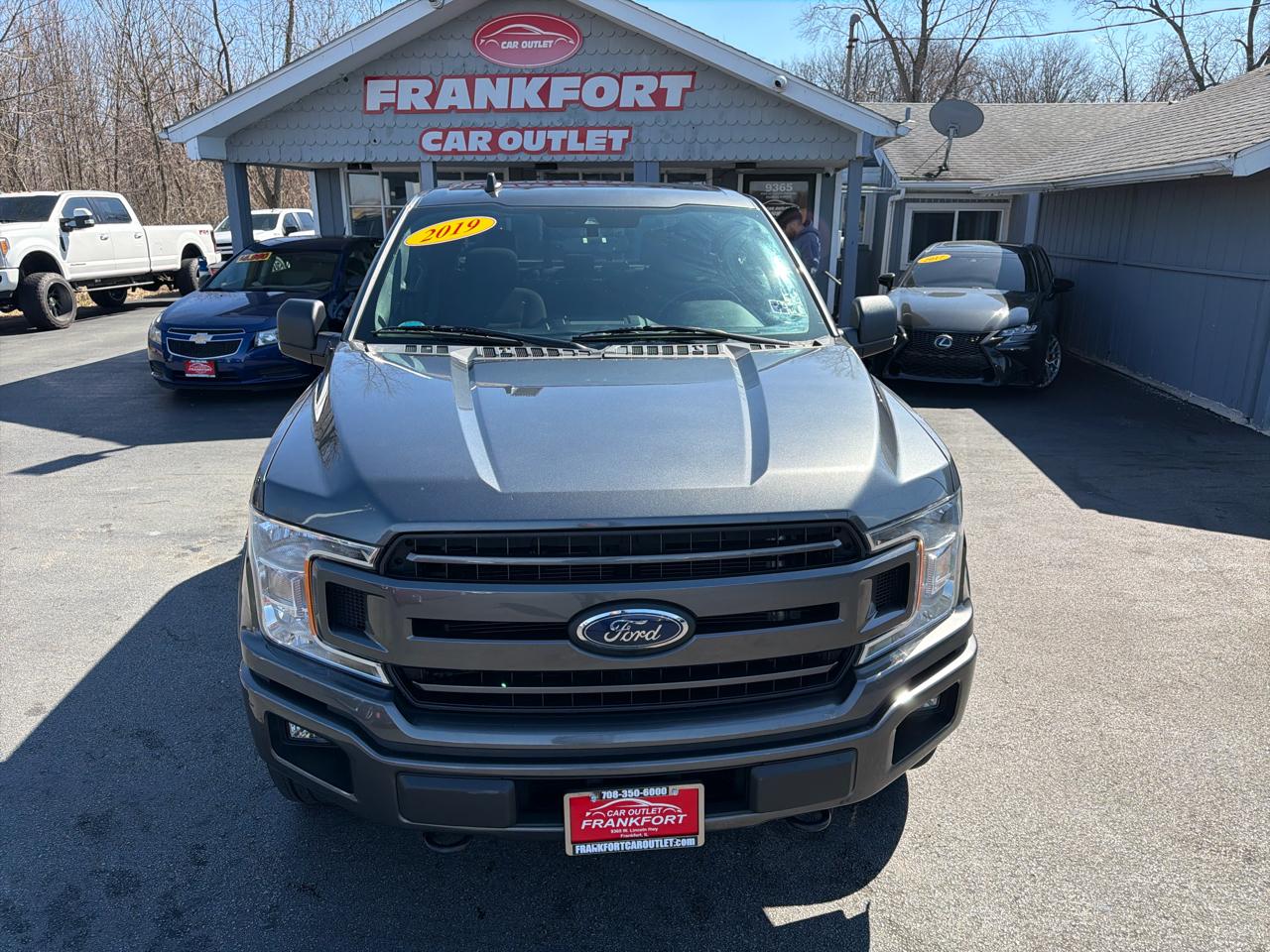 Ford F-150 4WD SuperCab 145" XLT 2019