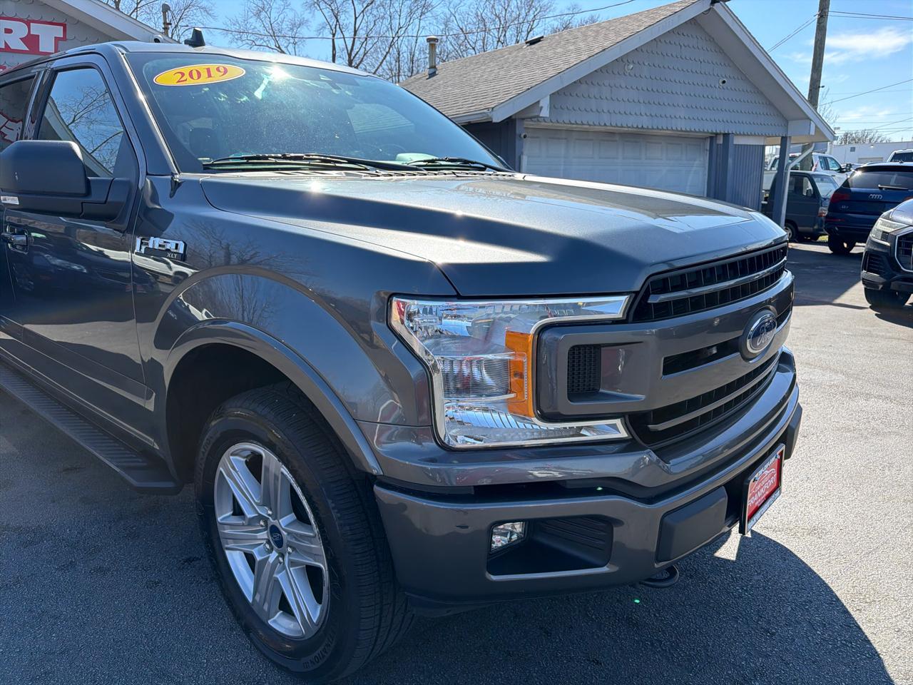 Ford F-150 4WD SuperCab 145" XLT 2019