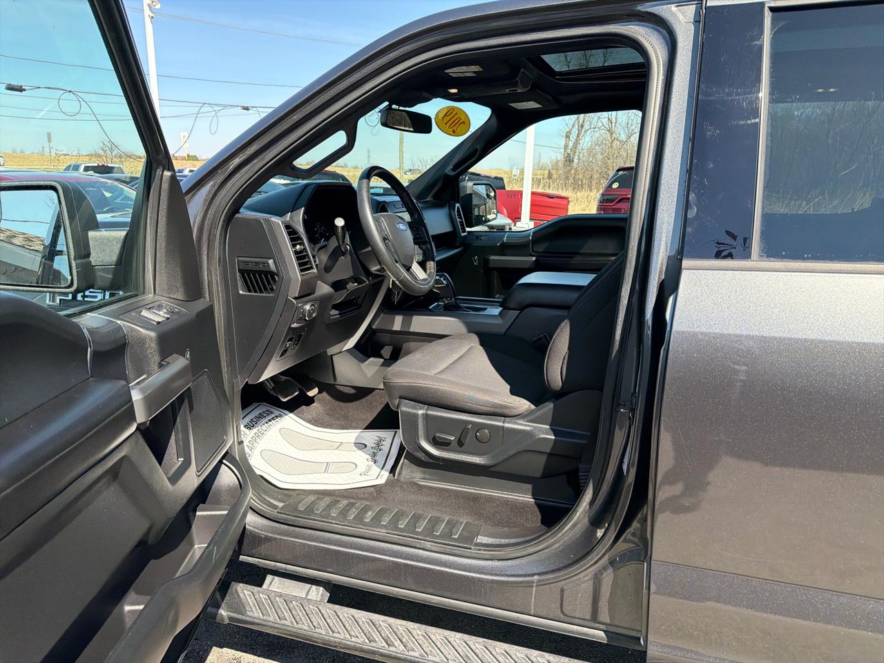 Ford F-150 4WD SuperCab 145" XLT 2019