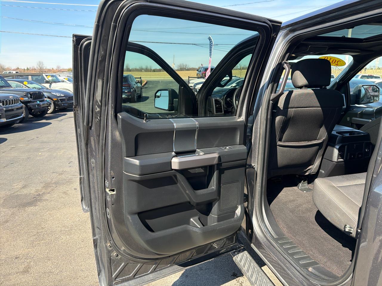 Ford F-150 4WD SuperCab 145" XLT 2019