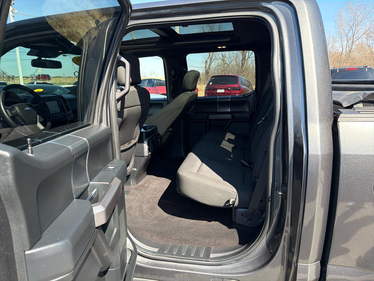 Ford F-150 4WD SuperCab 145" XLT 2019