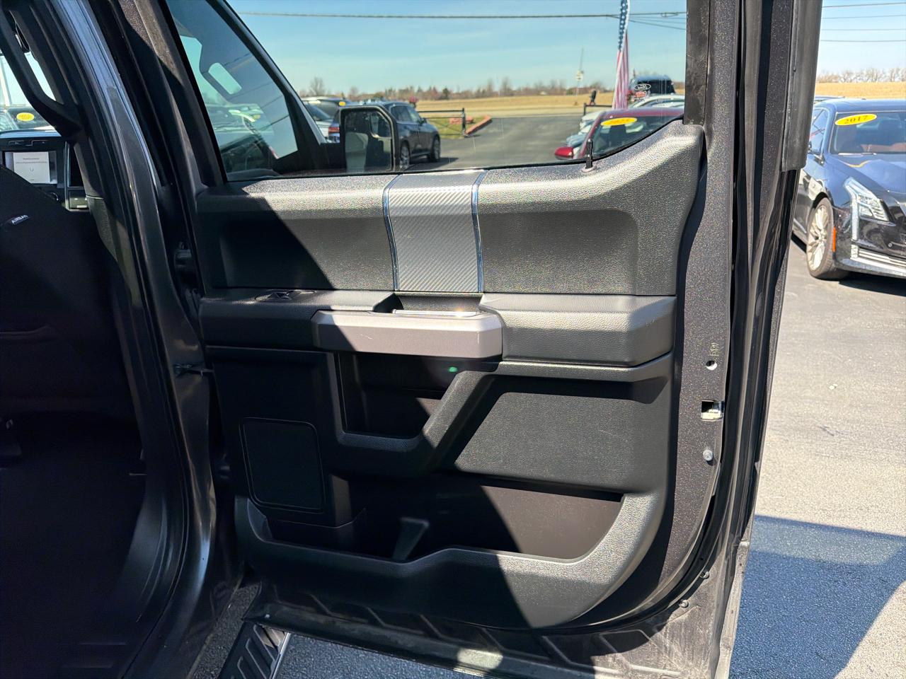 Ford F-150 4WD SuperCab 145" XLT 2019