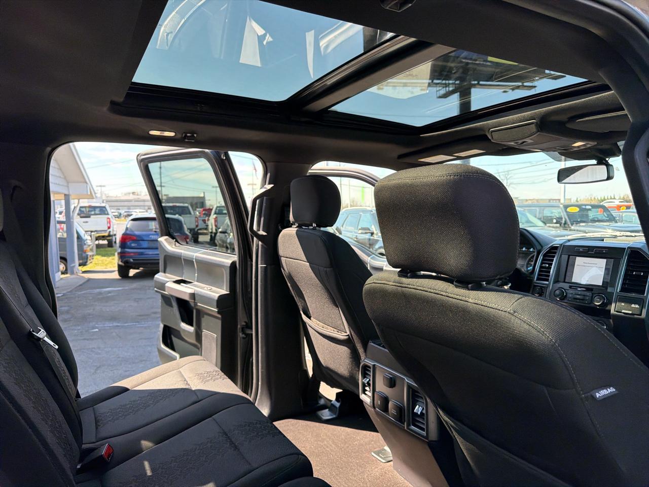 Ford F-150 4WD SuperCab 145" XLT 2019