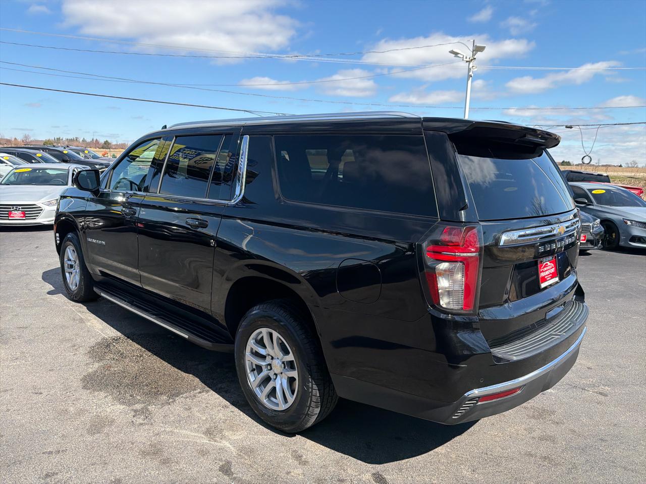 Chevrolet Suburban 4WD 4dr LT 2023