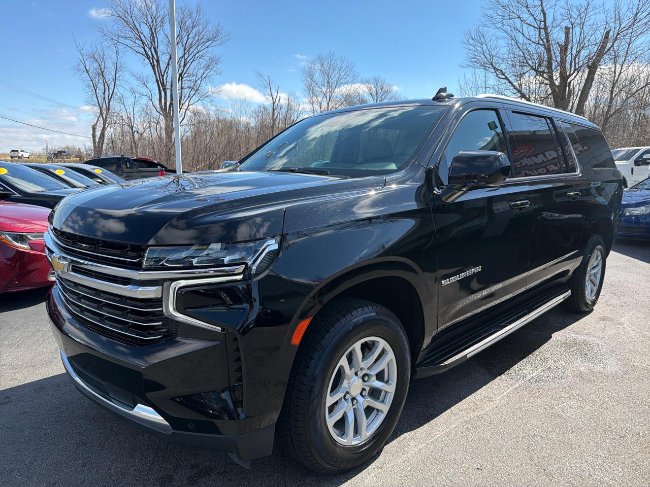 Chevrolet Suburban 4WD 4dr LT 2023