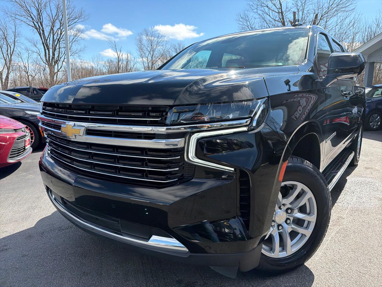 Chevrolet Suburban 4WD 4dr LT 2023