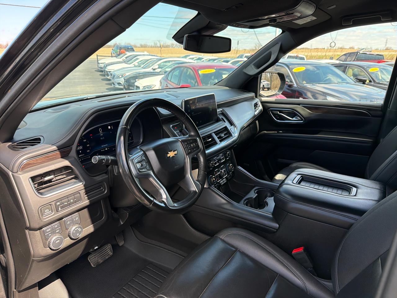 Chevrolet Suburban 4WD 4dr LT 2023