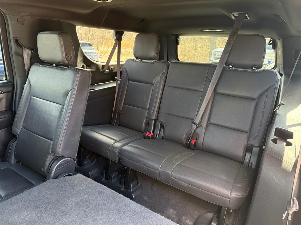 Chevrolet Suburban 4WD 4dr LT 2023