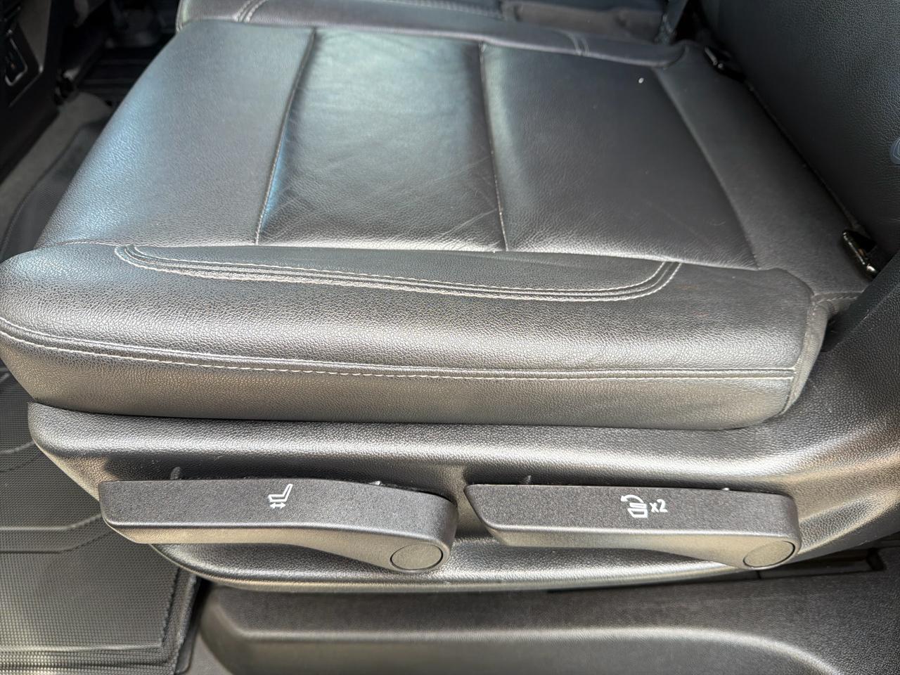 Chevrolet Suburban 4WD 4dr LT 2023