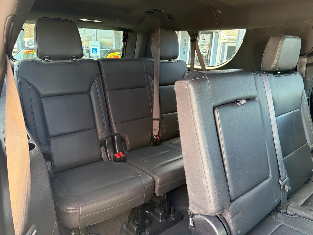 Chevrolet Suburban 4WD 4dr LT 2023