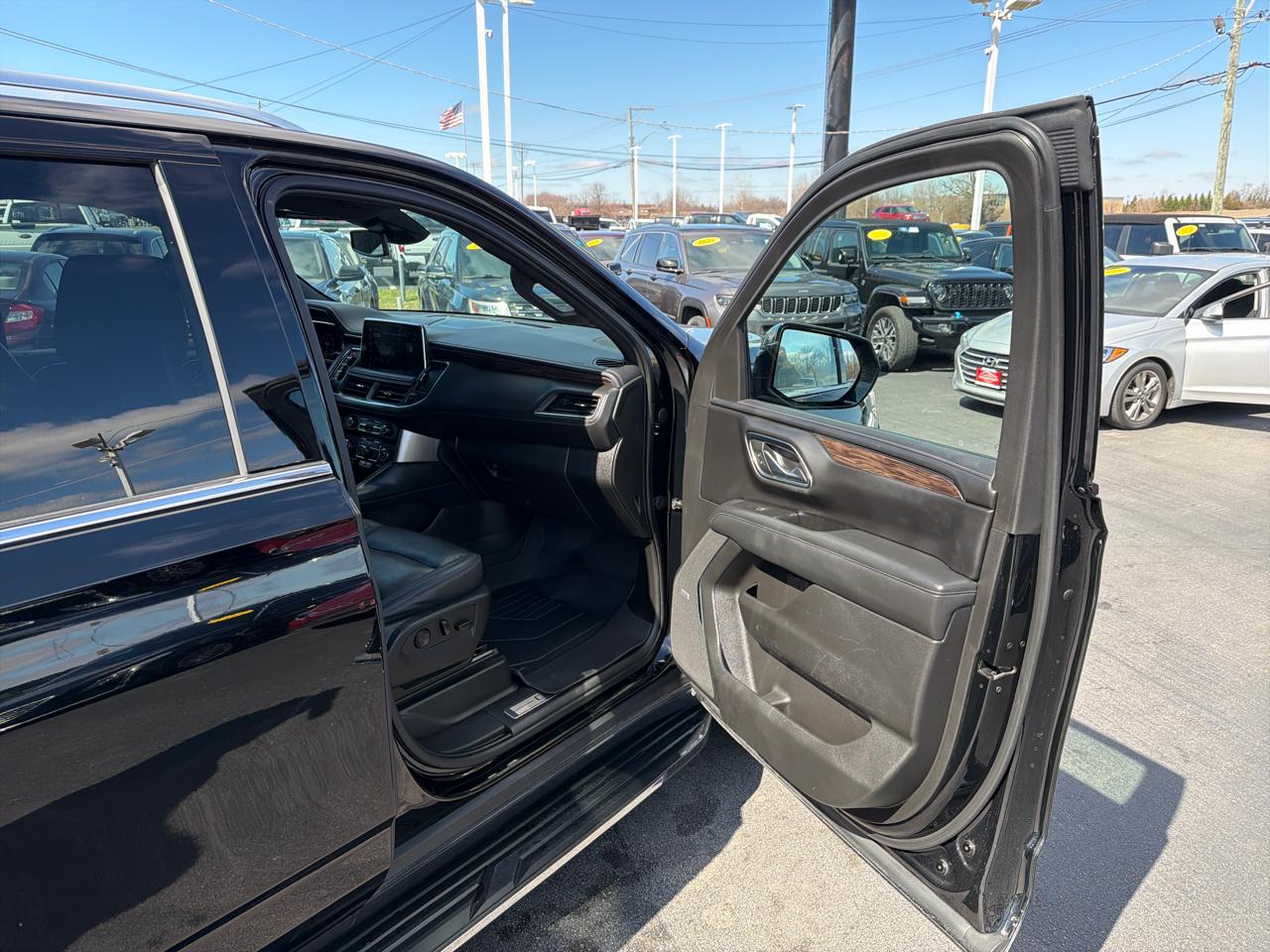 Chevrolet Suburban 4WD 4dr LT 2023