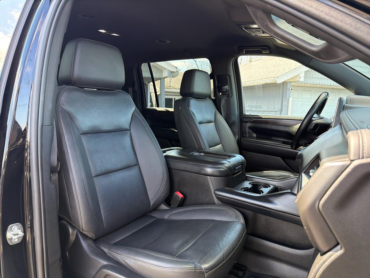 Chevrolet Suburban 4WD 4dr LT 2023