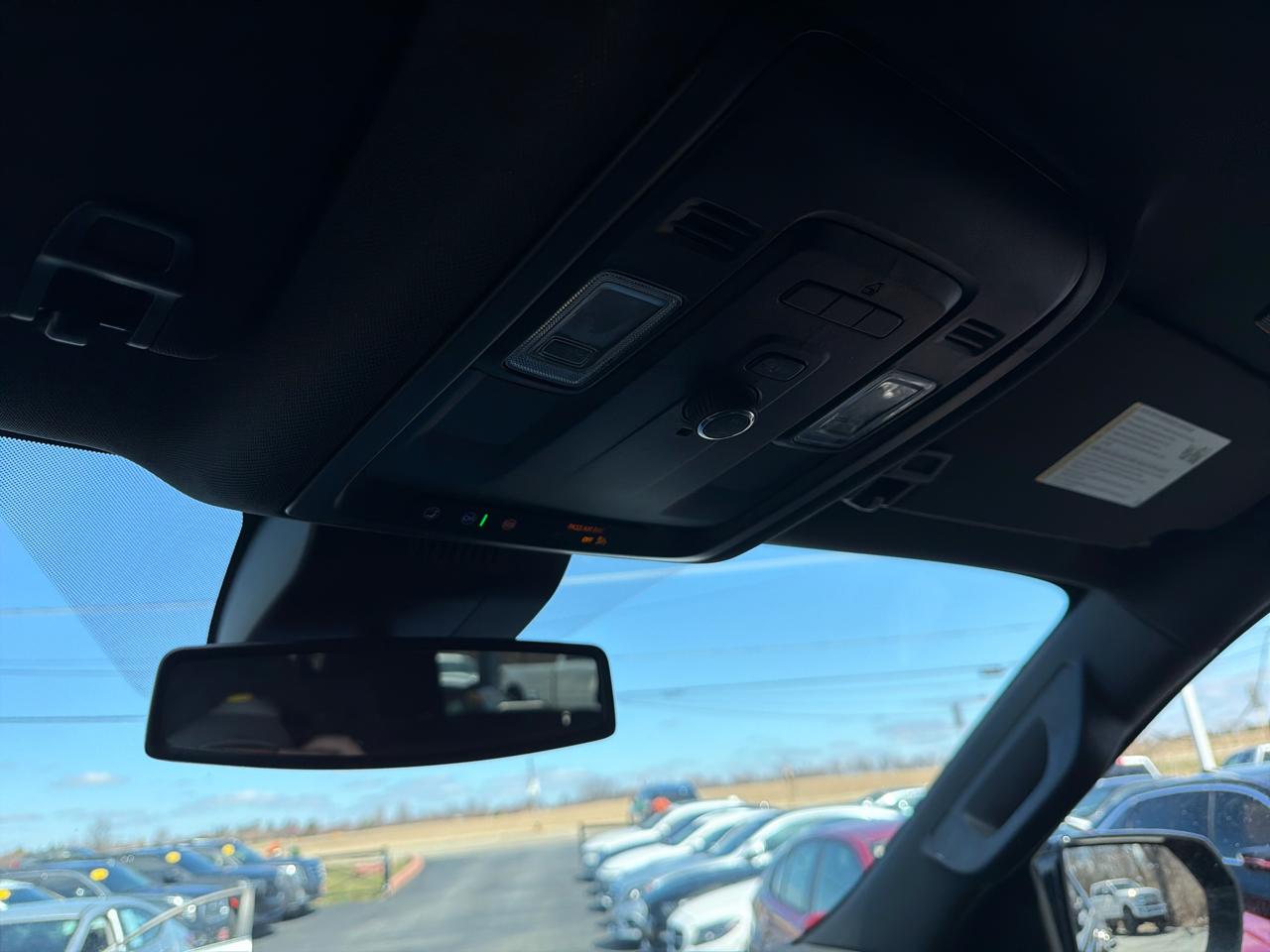 Chevrolet Suburban 4WD 4dr LT 2023