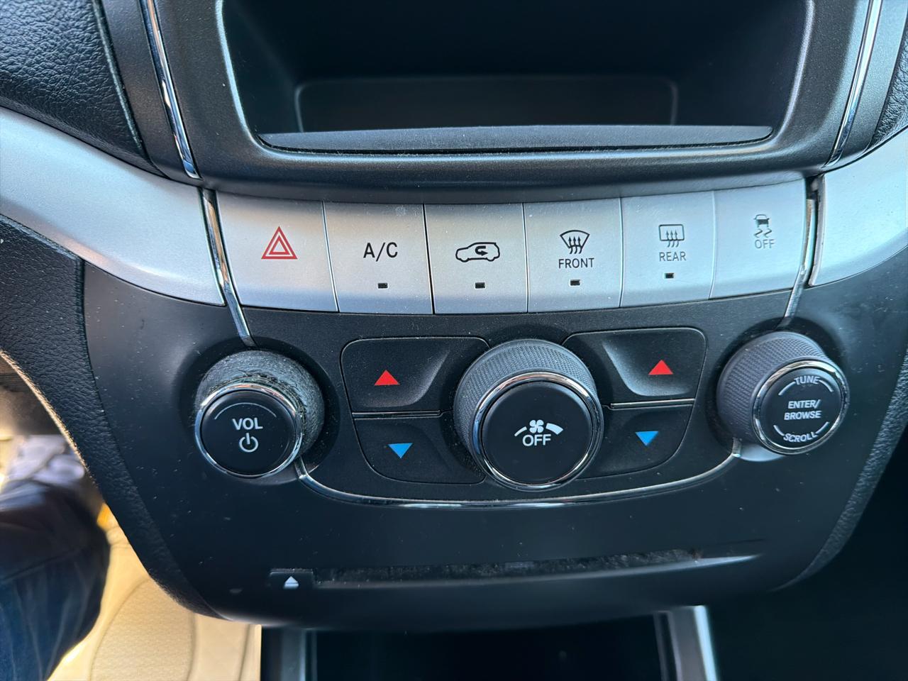 Dodge Journey FWD 4dr SE 2012