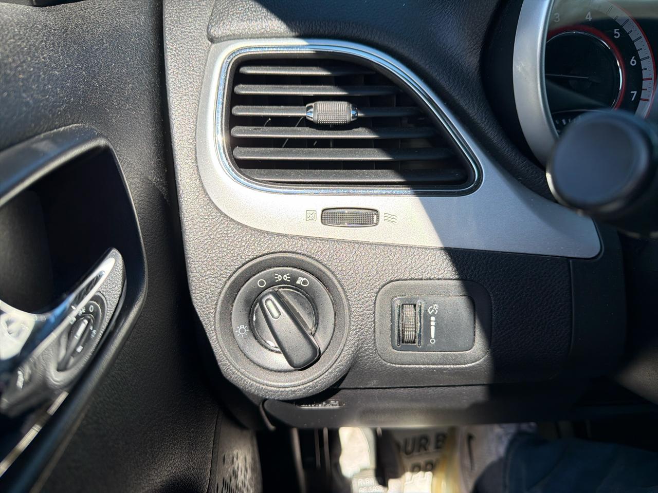 Dodge Journey FWD 4dr SE 2012